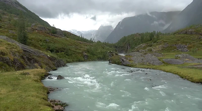 Beautiful misty morning views from a Norwegian mountain cabin